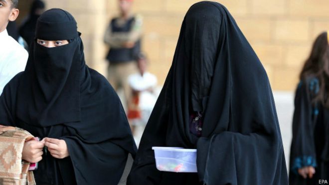 சௌதியில் விதவைகள் மற்றும் விவாகரத்து பெற்ற பெண்களுக்கு புதிய உரிமைகள்