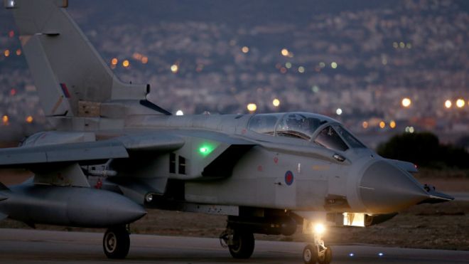 مقاتلات بريطانية تقصف قصرا لصدام يستخدمه "داعش" 