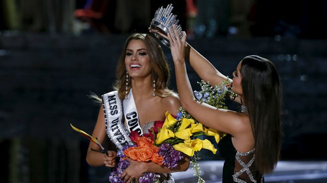 151224042708_adriana_gutirrez_recibi_la_