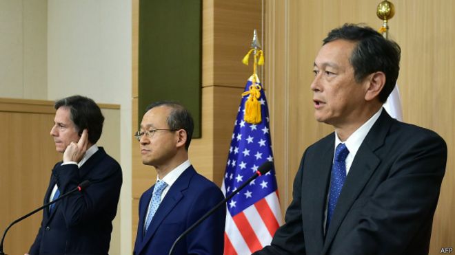 （右起）日本副外相齋木昭隆、韩国外交部次長林聖南、美国副国务卿布林肯