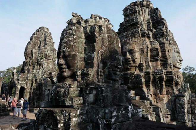 http://ichef.bbci.co.uk/news/ws/660/amz/worldservice/live/assets/images/2016/06/11/160611124521_angkor_wat_624x415_getty_nocredit.jpg