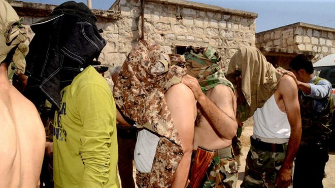 روسيا تتهم المعارضة السورية باستخدام الغازات السامة في حلب