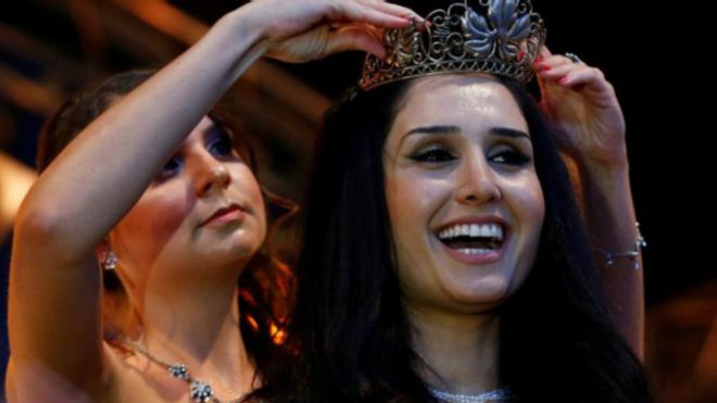 لاجئة سوريا تتوج بلقب "ملكة النبيذ" في مقاطعة  ألمانية