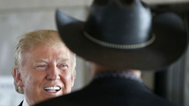 ترامب يدافع عن إطلاق الشرطة النار في ميلووكي ضد شاب أسود