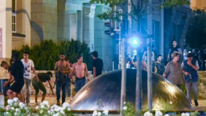 اشتباكات بين مواطنين وطالبي لجوء في باوتسن بألمانيا