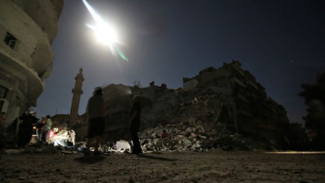 مقتل 14 مدنيا من بينهم أطفال في غارات على شرق حلب