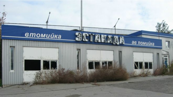 Тиша в залі: вокзал Луганська у фото