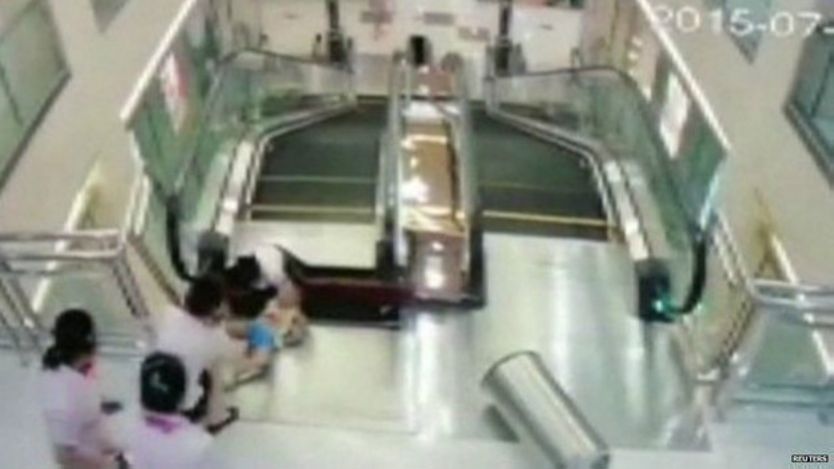 Acciente en el centro comercial de China