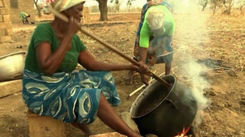 Préparation du beurre de karité au Ghana
