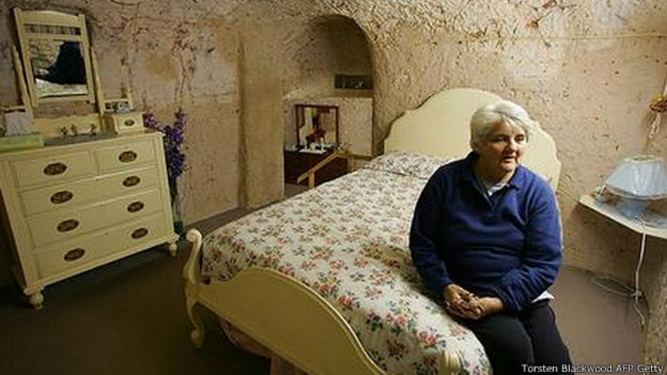 Una habitación subterránea en Coober Pedy, Australia. 