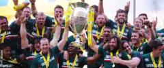 Leicester Tigers lift the Aviva Premiership trophy
