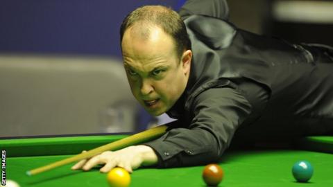 O'Brien wins longest ever frame to qualify