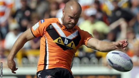 Liam Finn playing for Castleford