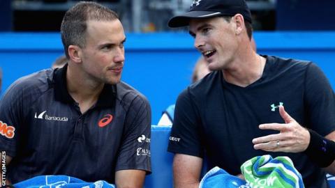 Jamie Murray (right)