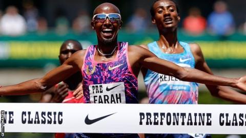 Mo Farah celebrates in Oregon