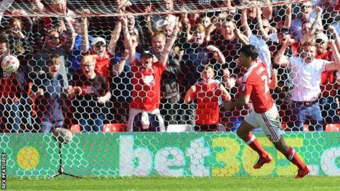 Eric Lichaj