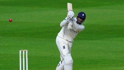 Warwickshire all-rounder Keith Barker