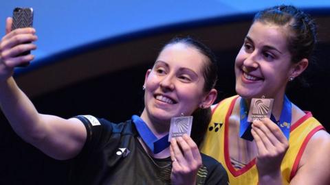 Kirsty Gilmour with European champion Carolina Marin on the podium after their 2016 European Championships