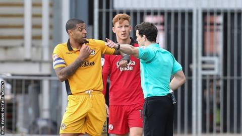 Joss Labadie sent off pic
