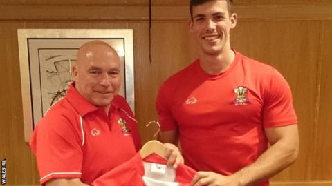Wales head coach John Kear with Morgan Evans