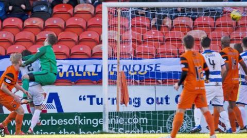 Lee Kilday scores