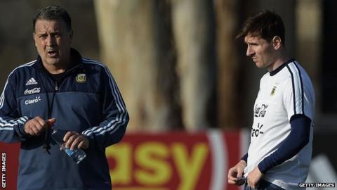 Gerardo Martino and Lionel Messi