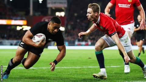 Ngani Laumape scores the first try for the All Blacks