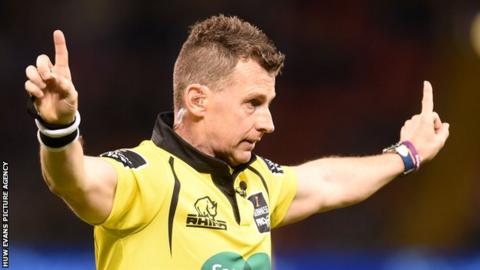 Nigel Owens