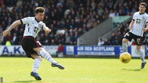 Stevie Mallan scores for St Mirren