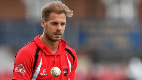 Ollie Freckingham in action for Leicestershire