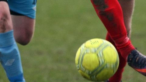 Warrenpoint Town defeated Crewe United by 5-0 in a sixth round Irish Cup tie