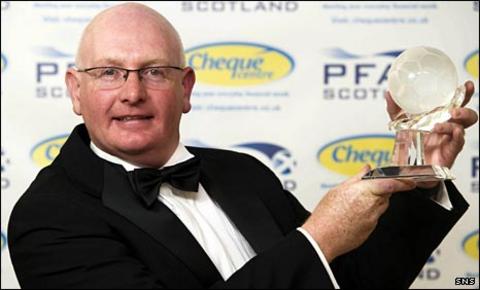 John McGlynn with his PFA Scotland award