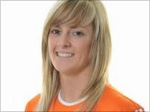 City defender <b>Emma Fernon</b> was pleased to take a six-point lead in to the ... - _53710182_emmafernonlong