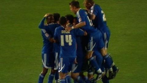 Macclesfield midfielder Ross Draper 'does a Beckham'