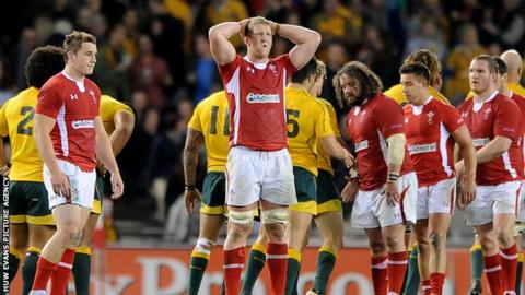 Bradley Davies shows his disappointment after losing the series to Australia in Melbourne