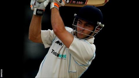 Warwickshire all-rounder Paul Best