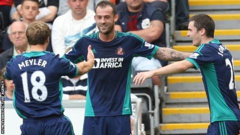 Steven Fletcher celebrates after scoring for Sunderland