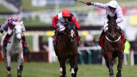 Jockey Paul Carberry on Solwhit (right)