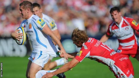 Gareth Steenson breaks against Gloucester