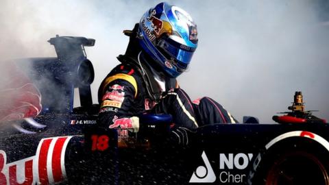 Jean-Eric Vergne suffers a fire in his Toro Rosso