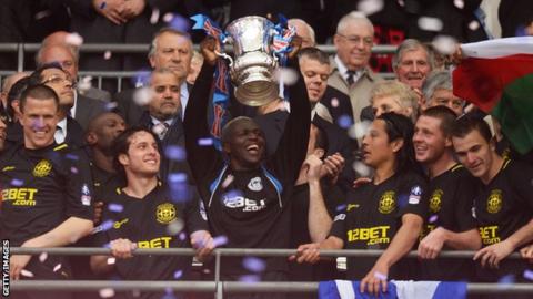 Wigan celebrate winning the FA Cup in 2013