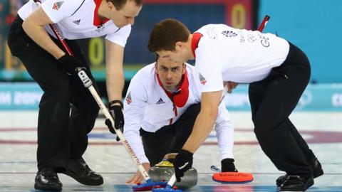 GB men into curling final