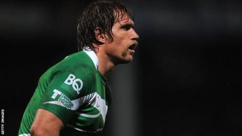 Newcastle flanker Richard Mayhew