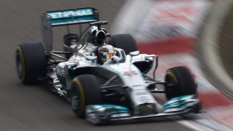 Lewis Hamilton cruises to win in China