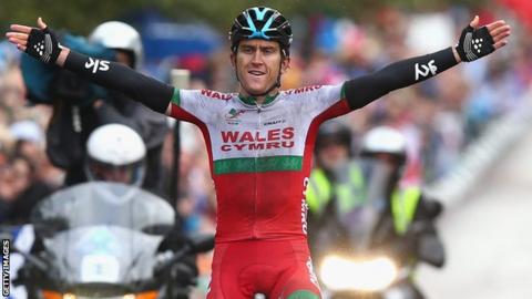 Thomas celebrates his win.