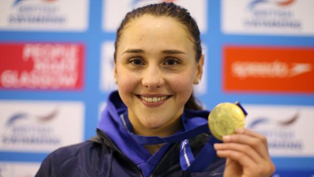 Teenager Tutton sets new British record