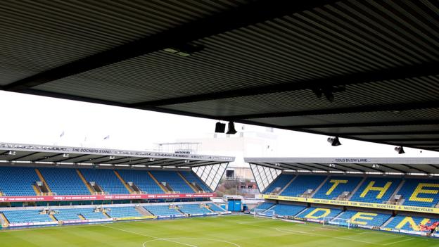 Paul Rooney: Millwall sign former Bohemians centre-back