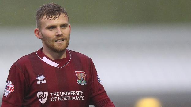 Mansfield Town sign Oxford's Alex MacDonald and Northampton's Alfie Potter