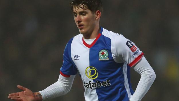 Bournemouth sign Blackburn winger Mahoney