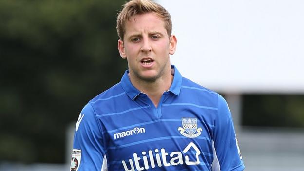 Connor Essam: Dover Athletic re-sign central defender on loan from Eastleigh
